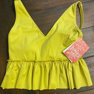 Kortni Jeane v neck top burnt lime